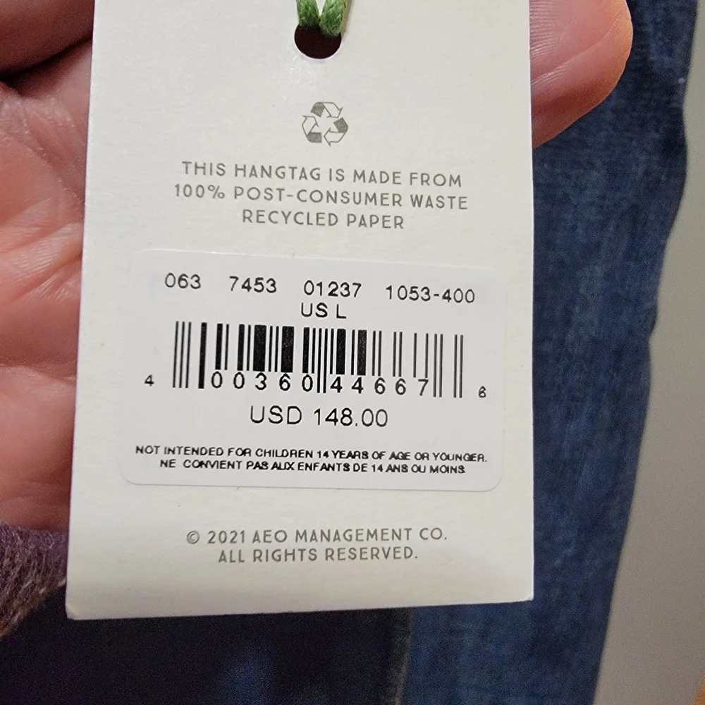 American Eagle AE77 Premium Lightweight Denim Button Down Shirt Large NWT! - Picture 3 of 8